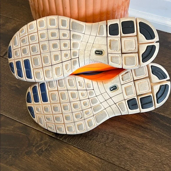 Neon Orange Nike Free Running Shoes - Picture 7 of 7